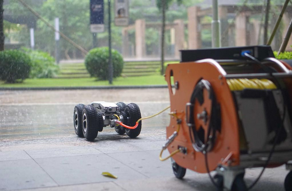 学校管道检测机器人